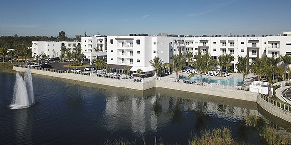 Senior-housing market has new player